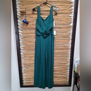 Halara New Medium Emerald Green Flowy Pant Jumpsuit. Beautiful Color